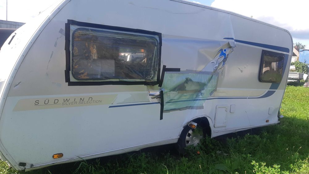 Knaus Sudwind Silver KEMPING przyczepa drzwi okno oś