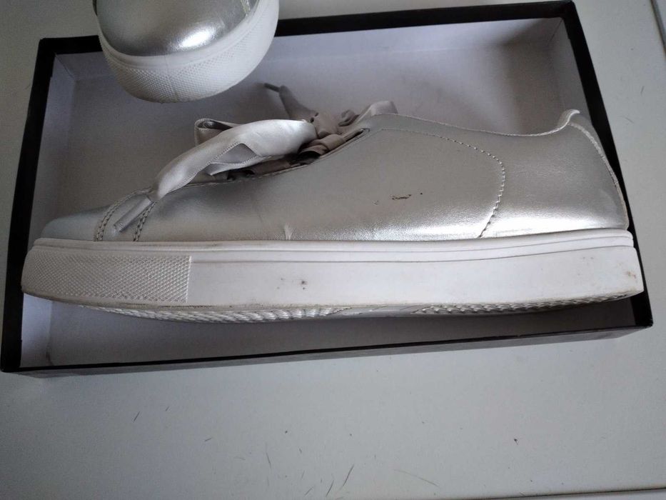 Женские кроссы р.39