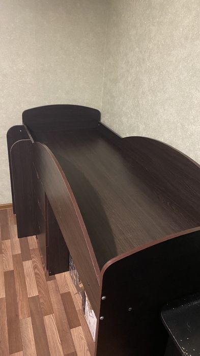 Продам дитяче ліжко зі столом