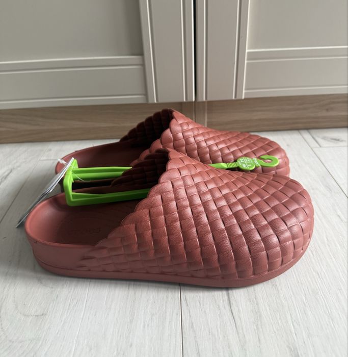 Klapki damskie Crocs Dylan Woven Clog r. 39-40 m7/w9 Miedziane