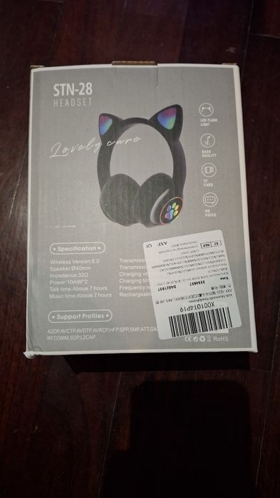 Auriculares Bluetooth com orelhas de gato