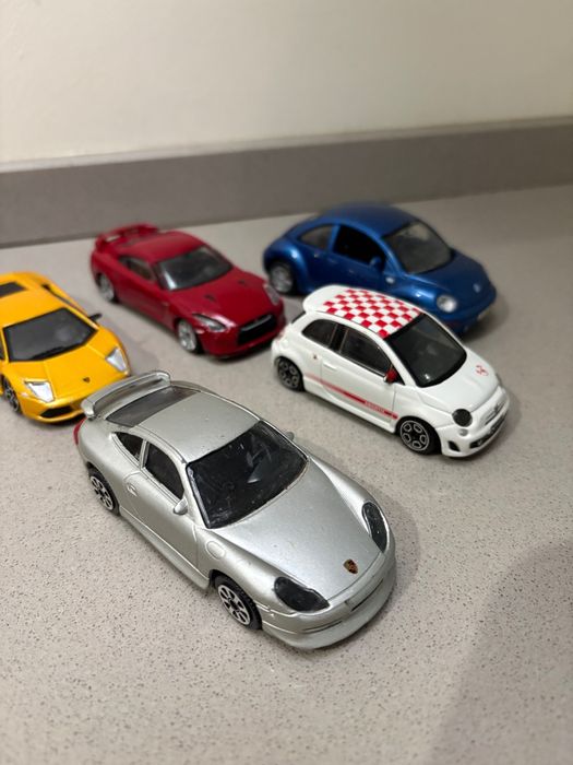 Burago escala 1/43. Todos carros