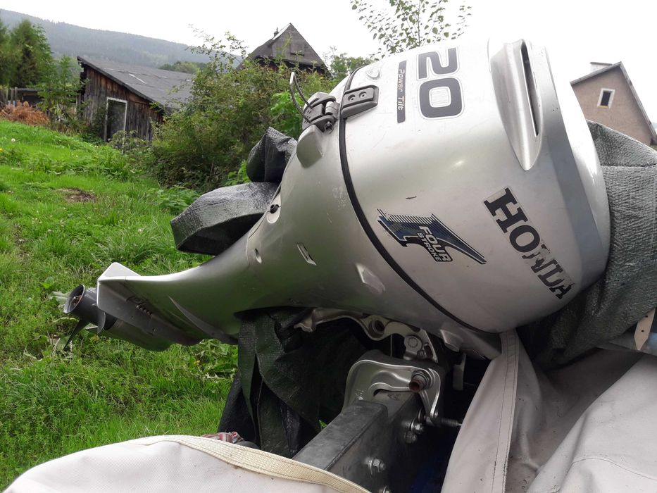 Silnik zaburtowt Honda 20BF