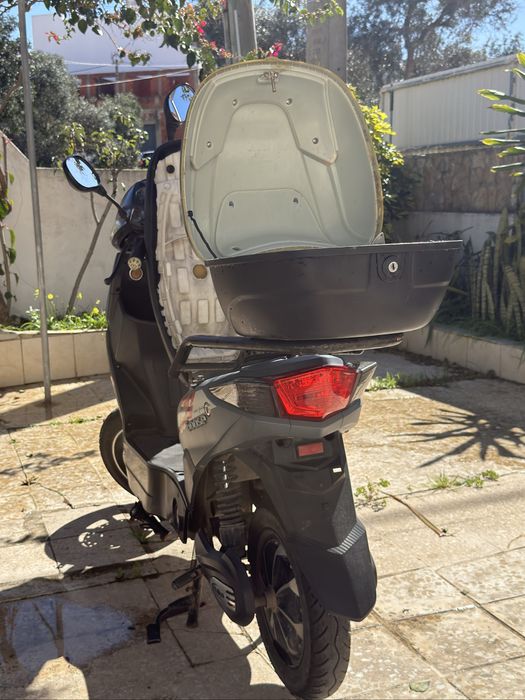 Motinha Elétrica com Batéria Litio + Bagageiro + Trava de Segurança