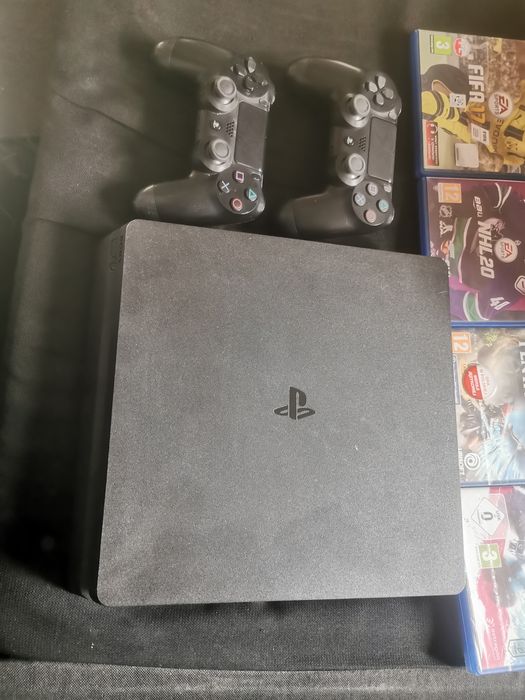 Ps4 slim dwa pady gry