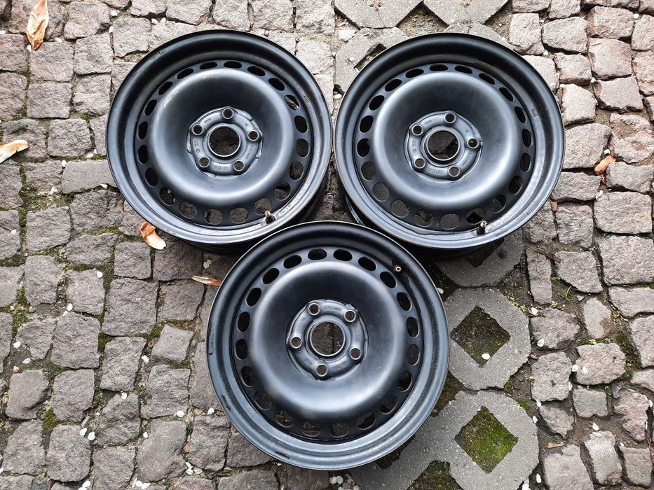 Oryginalna felga stalowa VOLKSWAGEN 15" 5x112x57,1 6J ET 37 VW PASSAT