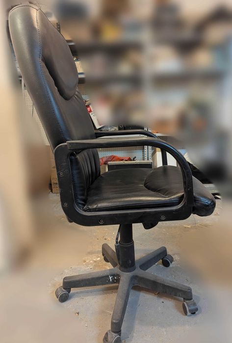 Fotel obrotowy skórzany