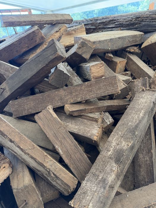 Lenha muito seca – barrotes e ripas de telhado – 50 €/m³ – Coimbra