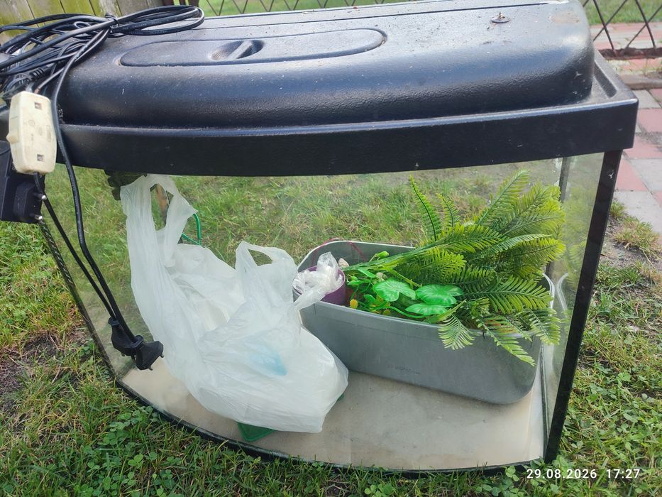 Akwarium 70 l pompka grzałka świetlówka