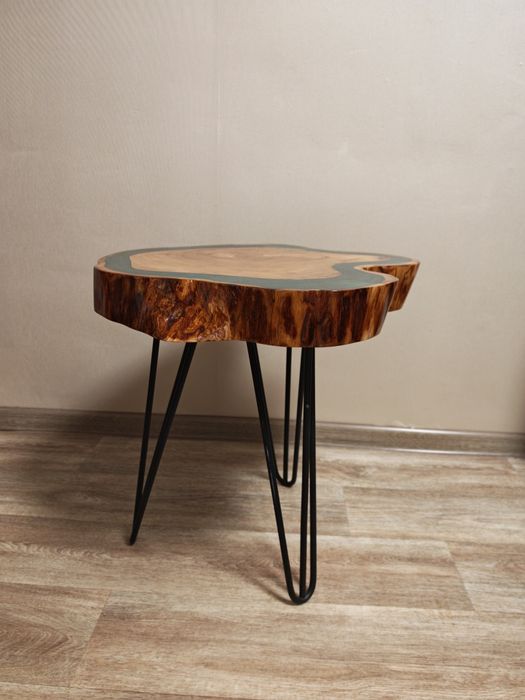 Кофейный столик прикроватный ручной работы из эпоксидной смолы