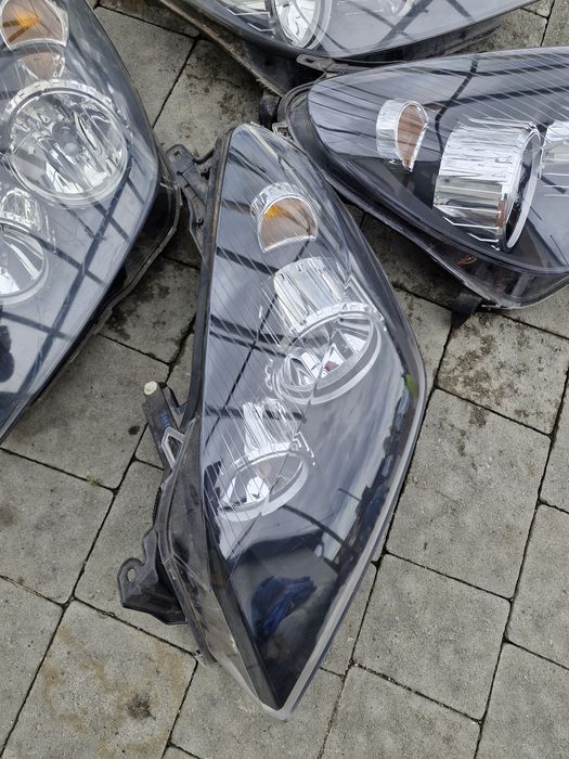 Фара ліва права фари Opel Astra H 2004-2012 чорна опель астра н