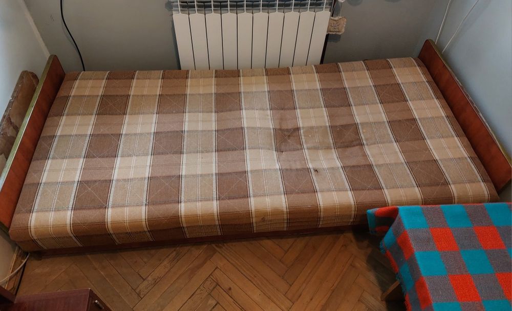 Oddam za darmo Tapczan - łóżko jednoosobowe