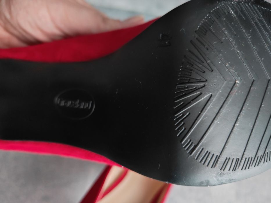 Buty na obcasie 41