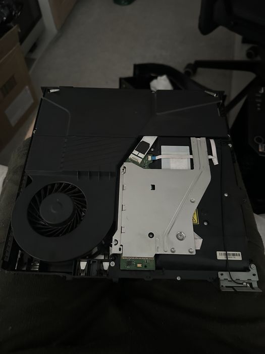 konsola ps4 fat