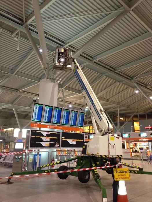 Denka DL 22  Sprzedam podnośnik koszowy DENKA LIFT 22
