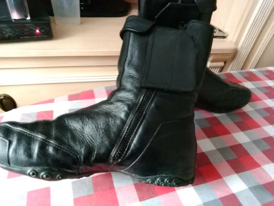 Skórzane buty DKNY