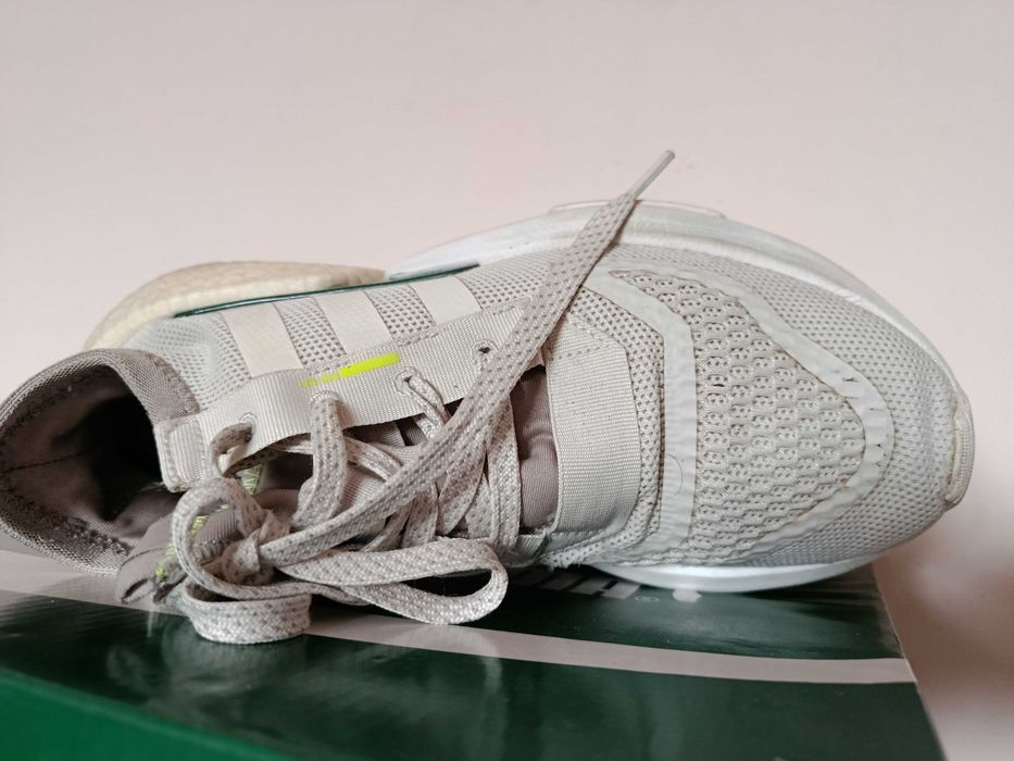 Адідас жіночі кросівки Adidas Originals
