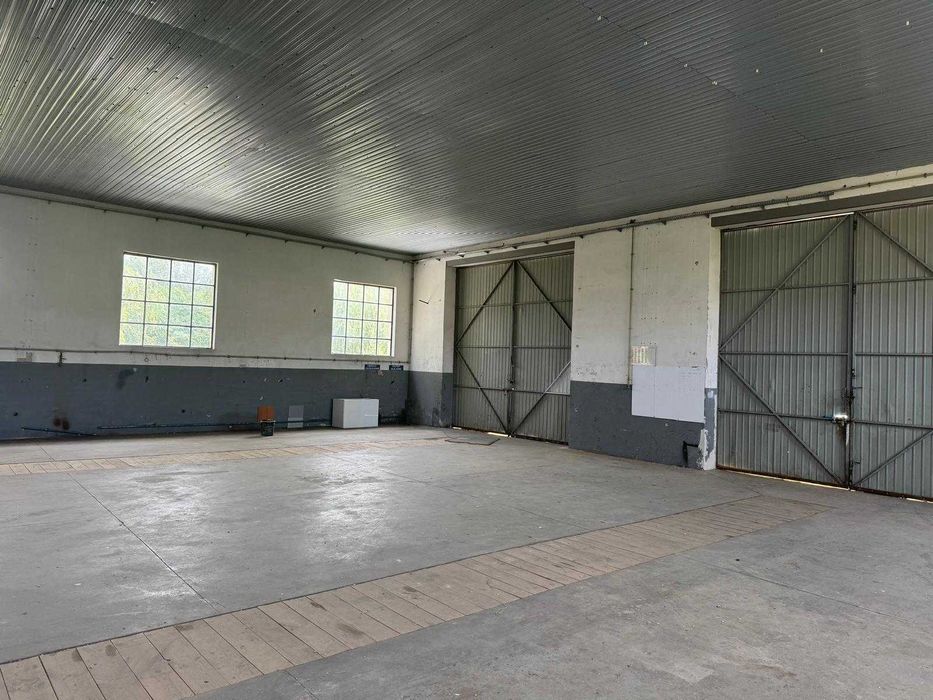 Hala-magazyn do wynajęcia lub sprzedaży