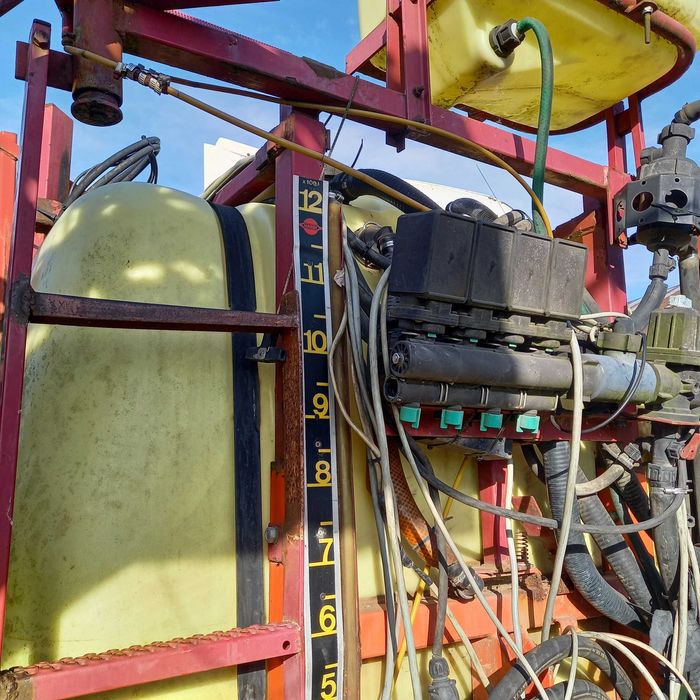 Hardi   1200lit. 21m.  Hydraulicznie  rozkładany