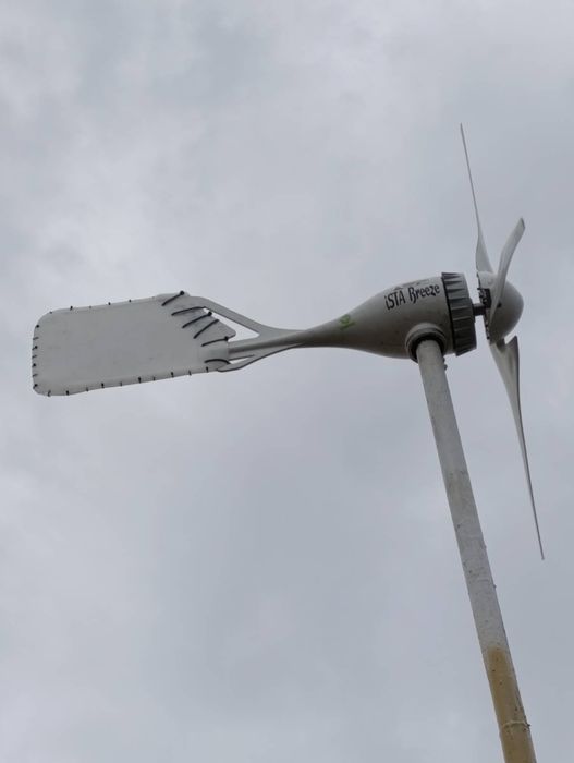 Ветрогенератор (вітряк)