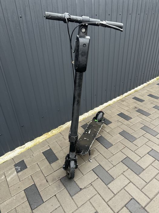 Продам самокат Lime