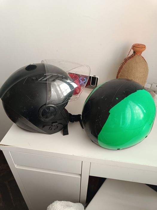 dois capacete ,dois capacete