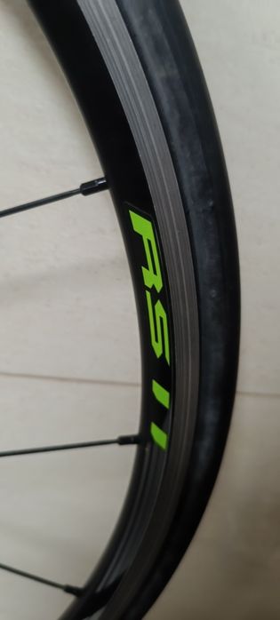 Vendo roda SHIMANO