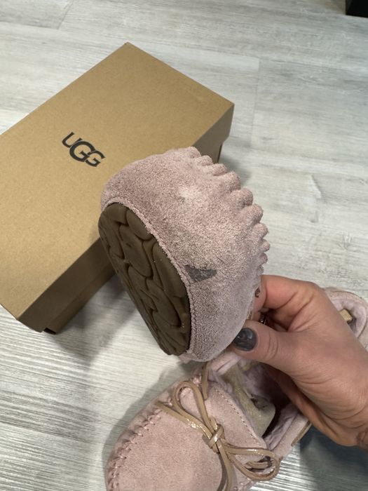 замшеві тапочки UGG Dakota