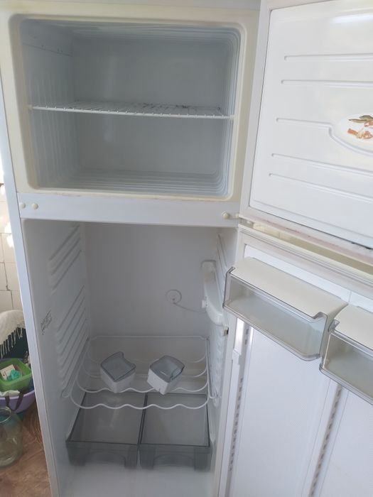 Холодильник  Атлант  по запчастинам