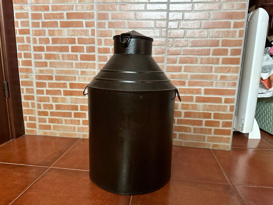 Antiguidades - Vasilha antiga para Azeite e outros líquidos