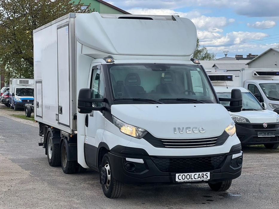 Iveco Daily 35C18 BT (466)  Iveco Daily 35C18 BT / CHŁODNIA Lecapitaine / Carrier Pulsor 600MT