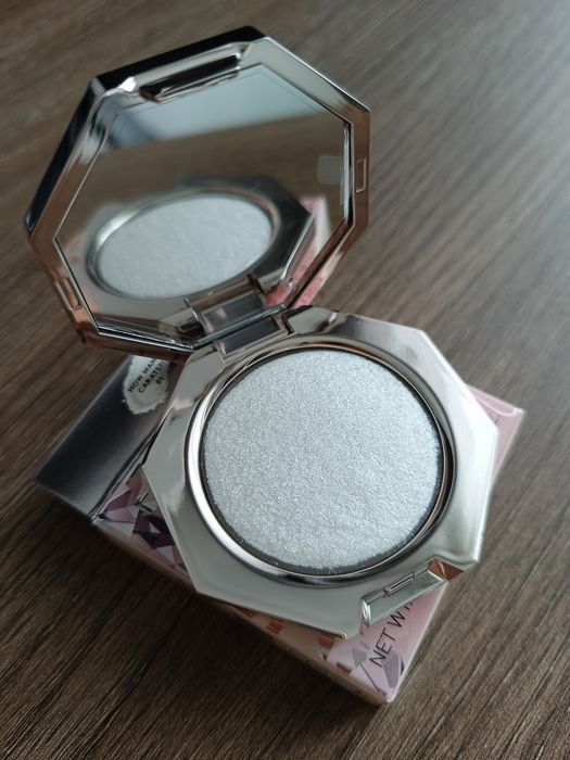 Fenty Beauty Rozświetlacz Diamond Bomb All-Over Diamond Veil