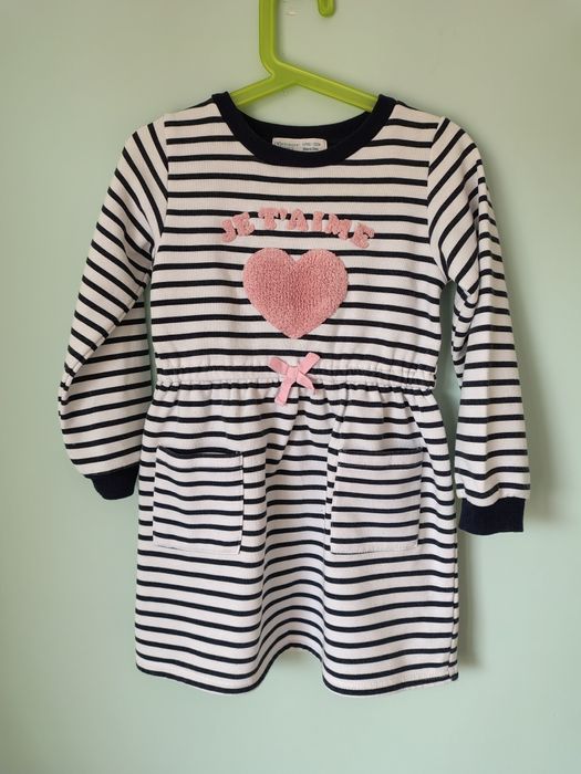 Sukienka rozmiar 122