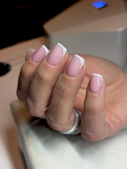 Manicure hybrydowy