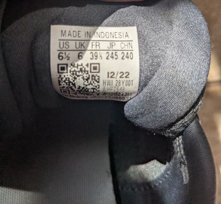 Оригінальні кросівки Adidas 39р