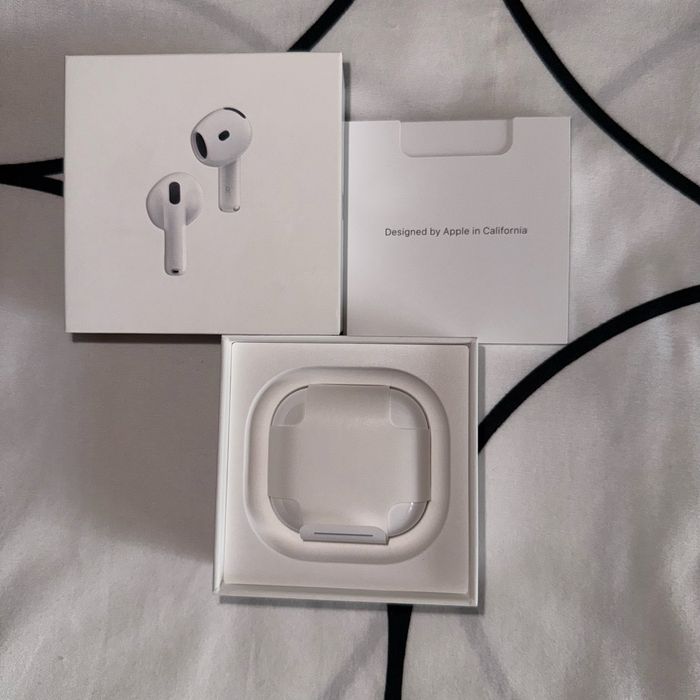 Apple AirPods 4 ANC IDEAL (etui gratis)