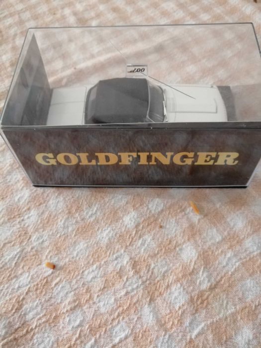 miniatura james bond