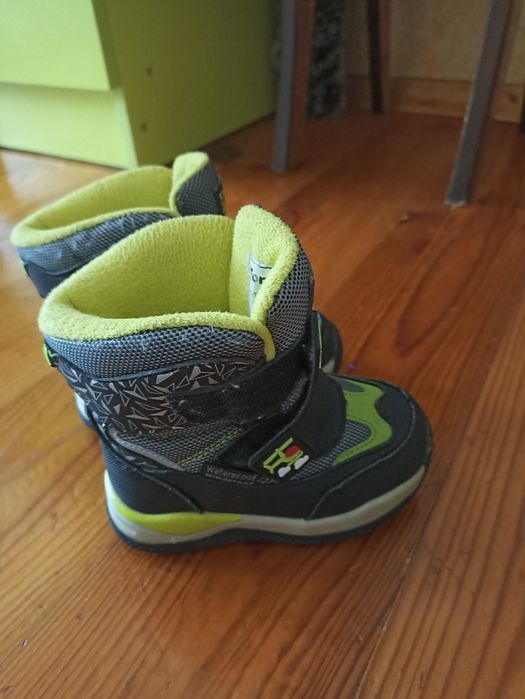 Томики , дитячі ботінки зимові. Розмір 23