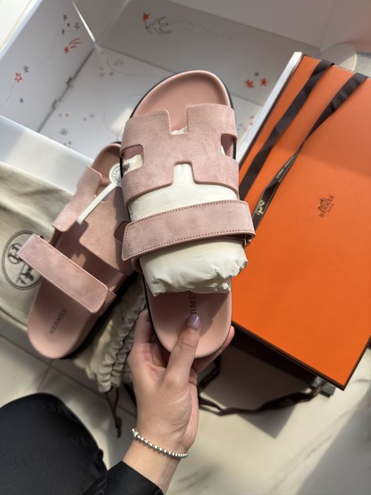 Останні Рожеві шльопанці Hermes найвища якість  38