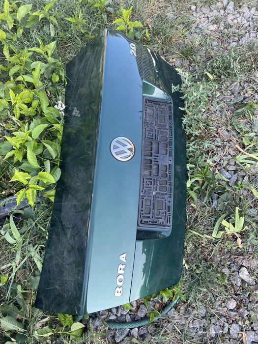 Кришка багажника, двері Volkswagen Bora