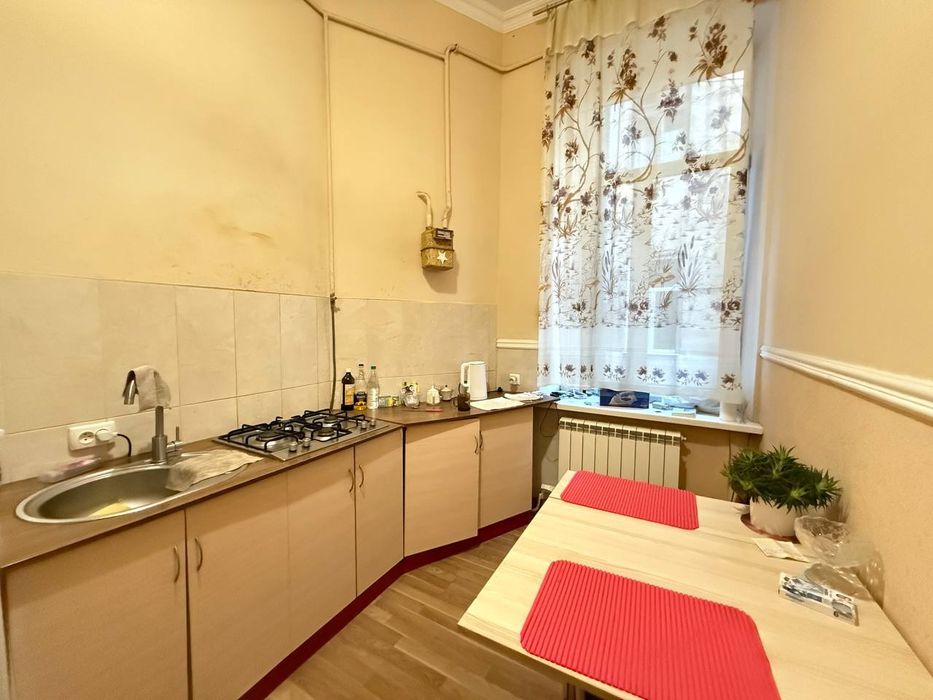 Оренда! 1-кімнатна. Площа Філармонії.