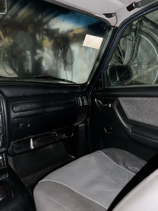 Продам машину ГАЗ 31105