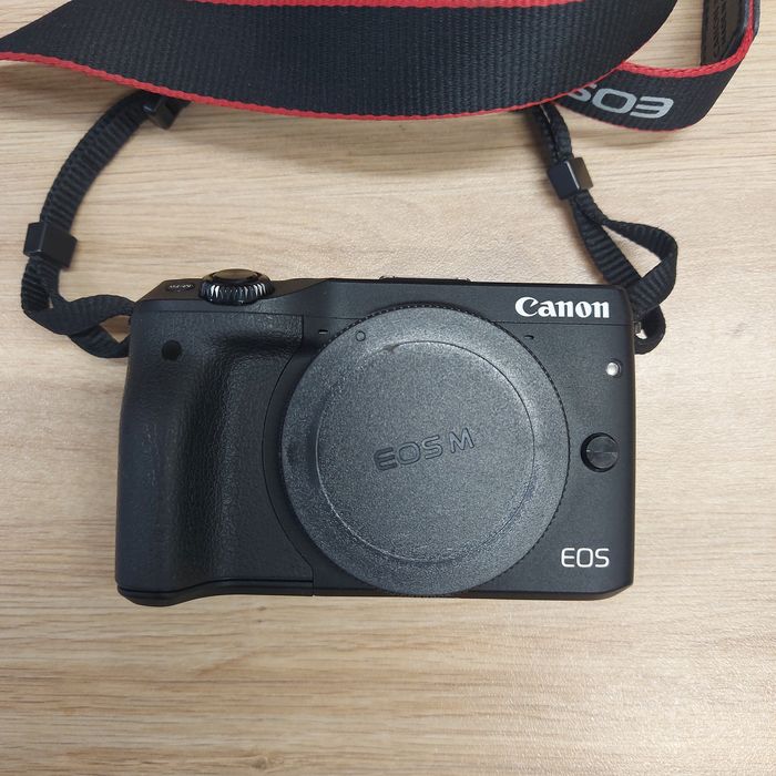 Aparat Canon EOS M3  Stan Bardzo dobry
