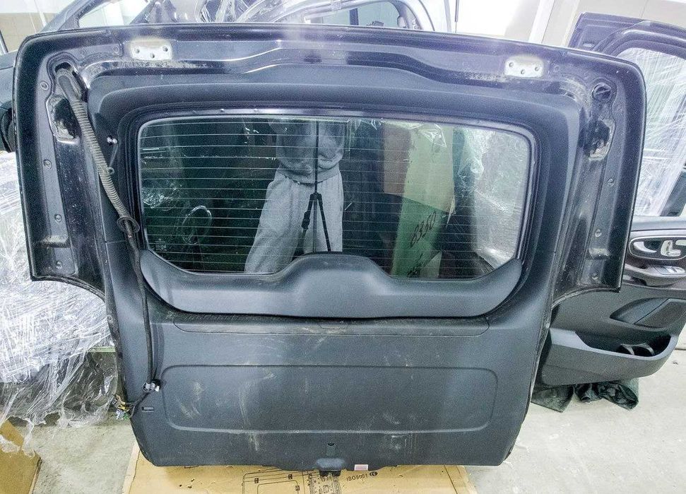 Задня дверка ляда Mercedes Benz V-Class