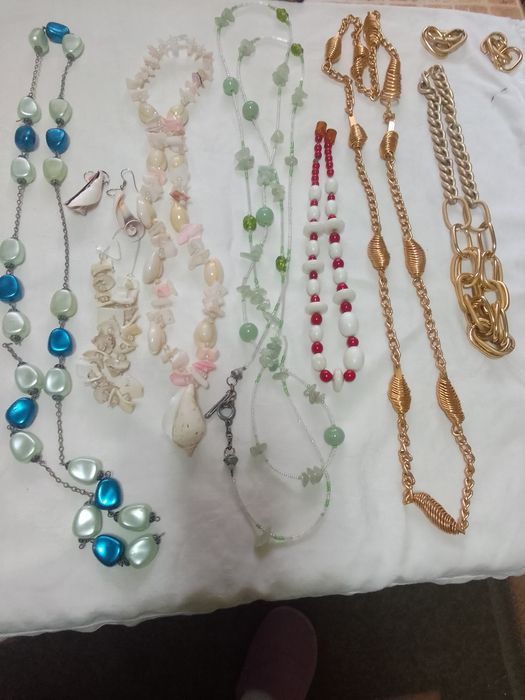 Особисті вживані речі/біжутерія/