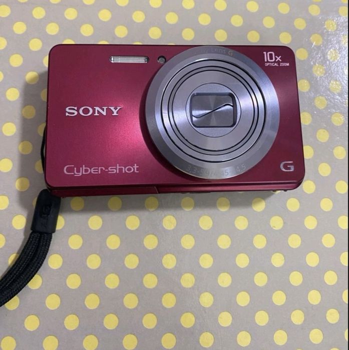 Цифровий фотоапарт Sony