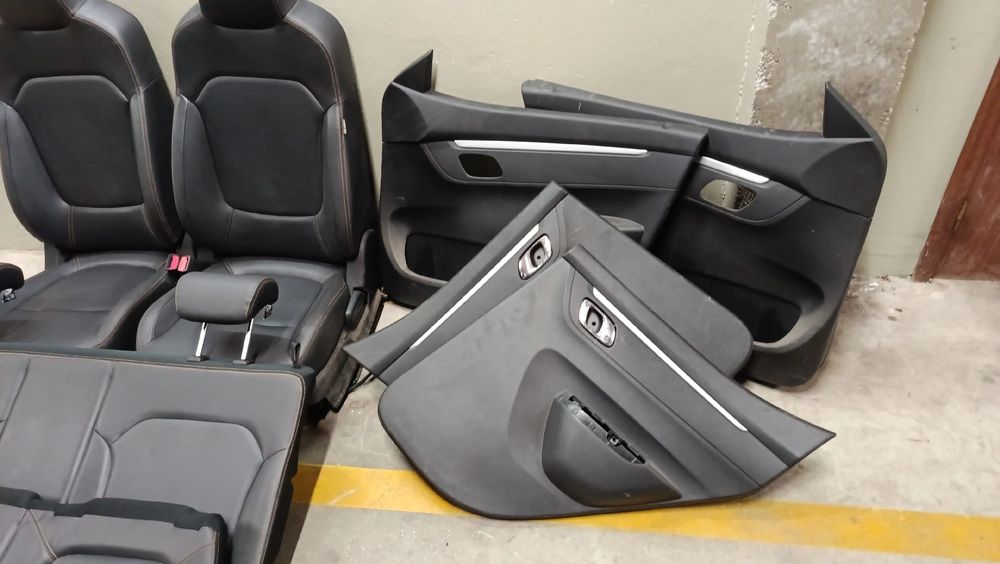 Conjunto de bancos DACIA Spring