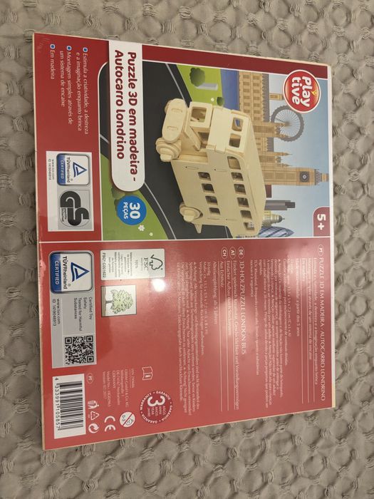 Puzzle 3D em madeira