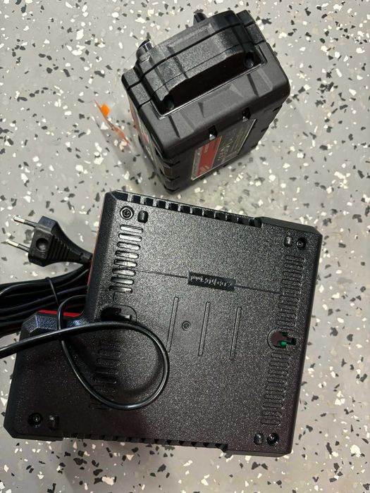 Ładowarka Milwaukee M12-18C  oryginalna
