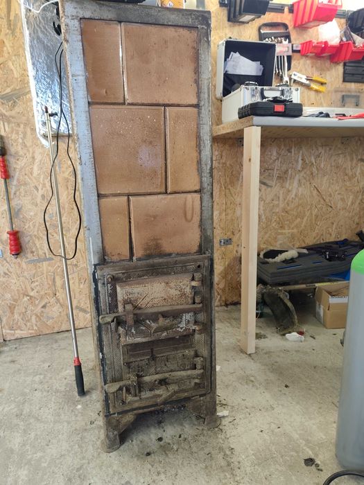 Piec kaflowy wolnostojący,koza